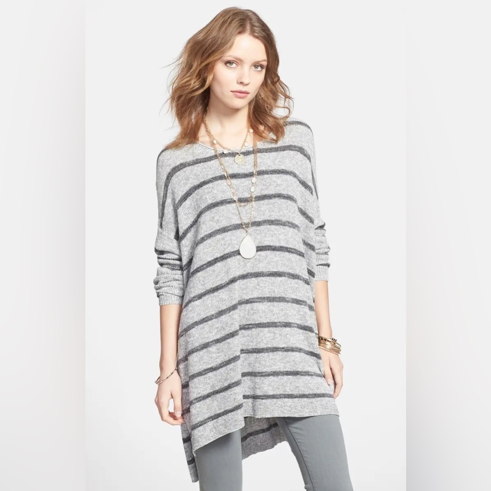 FREE PEOPLE SHIPPING NEWS TUNIC SWEATER SIZE SMALL